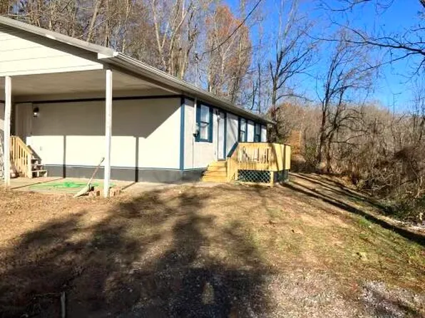 138 Beech Ave NE, Coeburn, VA 24230