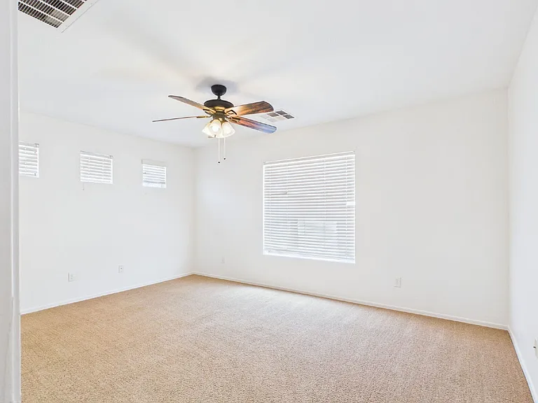 1661 W Harding Ave — Photo 17