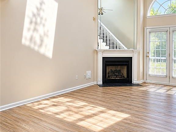 4th image of 2405 London Pointe Dr