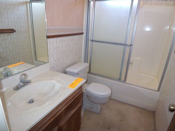 5th image of 22060 Klickitat Ave