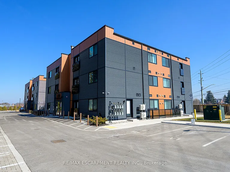 261 King St E #302 — Photo 37