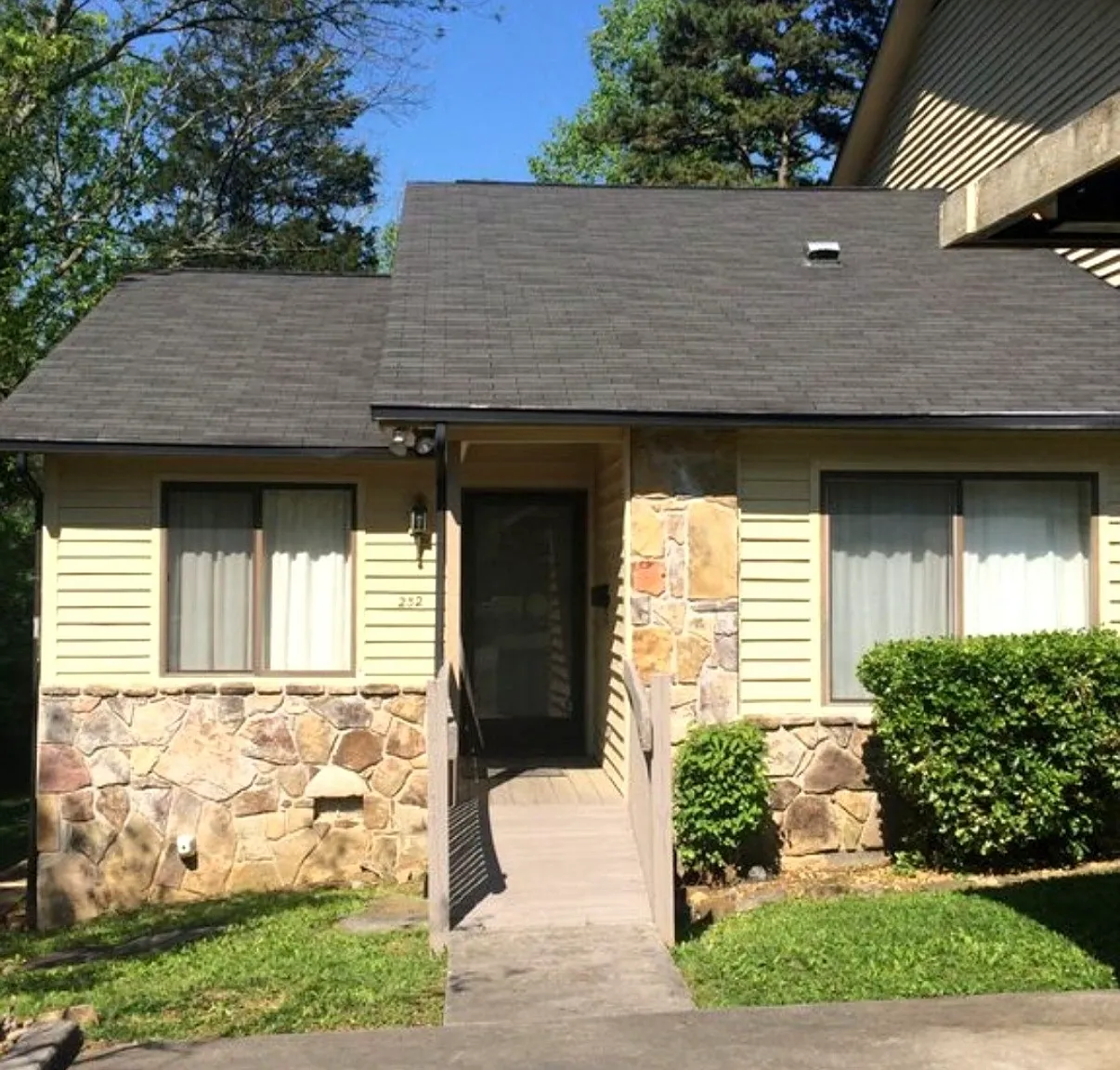 2 bed, 1208 sqft, $1,650 — Photo 1
