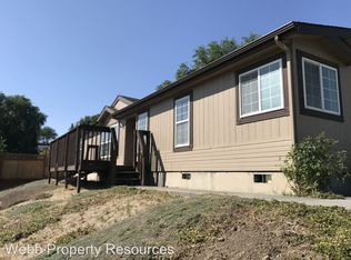3037 SW River View Dr, Pendleton, OR 97801