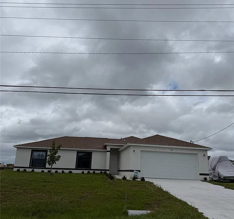 330 SW 11th Pl