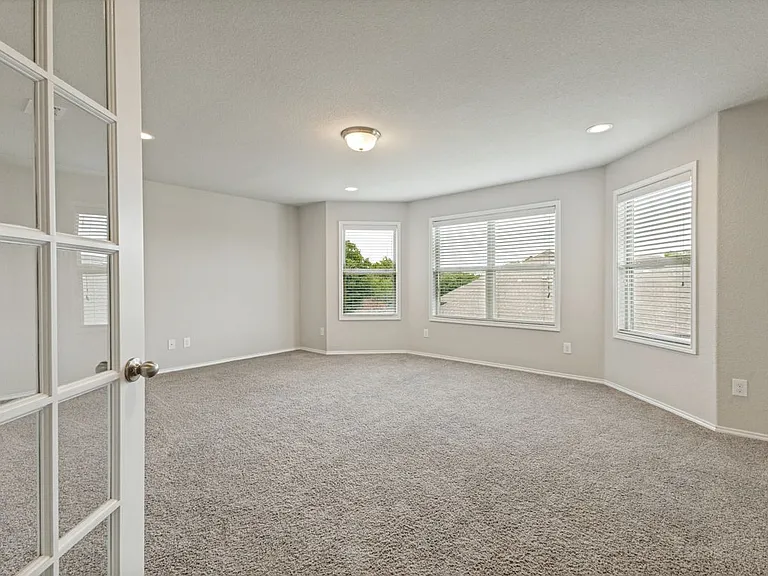 4400 Horsemint Cv — Photo 21