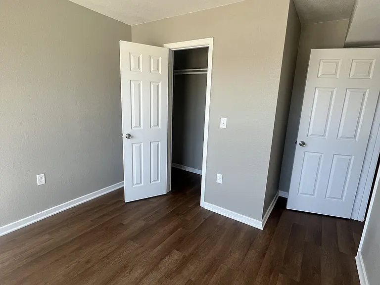 405 Jefferson St #B — Photo 14
