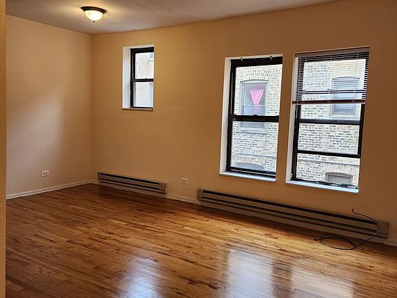 3rd image of 1724 W Jonquil Ter #3E