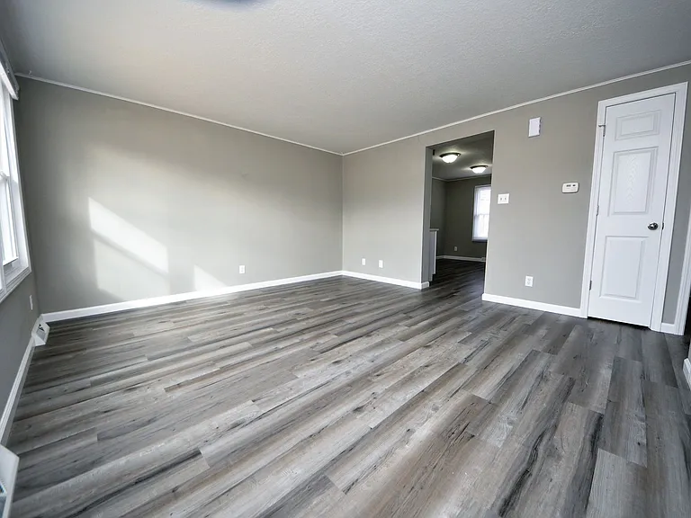 313 Granada Dr — Photo 11