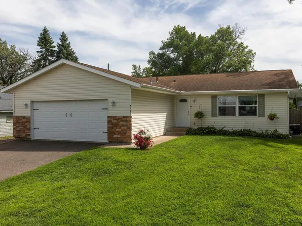 6183 Cedar St, North Branch, MN 55056
