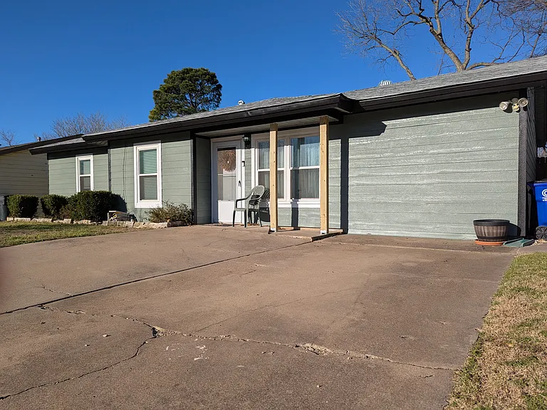 919 Milam Dr — Photo 22