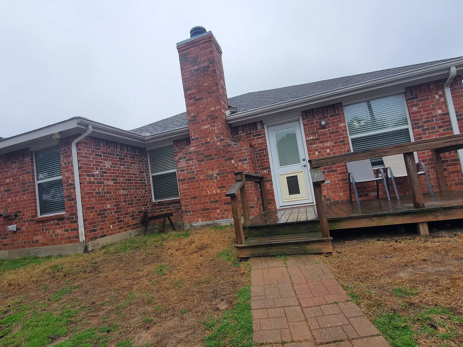 4 bed, 1408 sqft, $2,350 — Photo 3