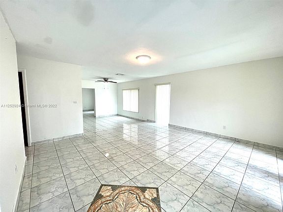 4th image of 20030 SW 106th Ave
