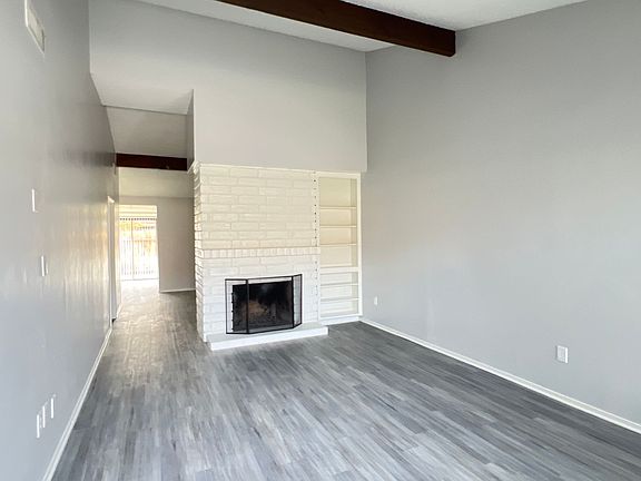 4th image of 7404 Stockdale Hwy #4