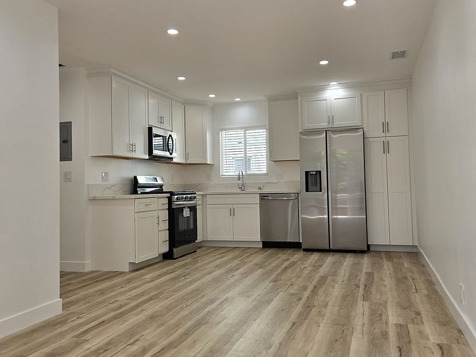 1st image of 1635 W Summit St #1637