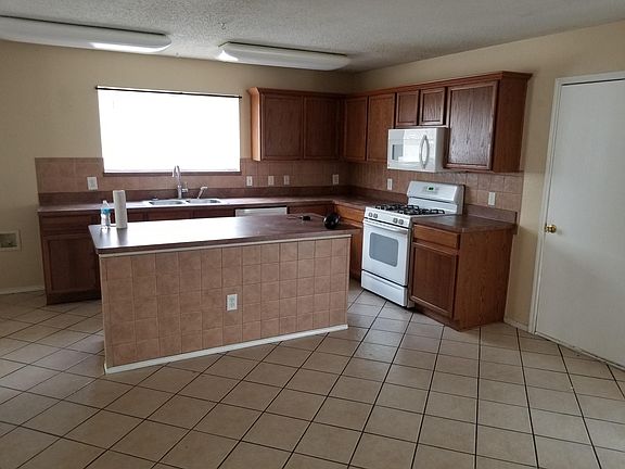 2nd image of 216 Copeland Dr