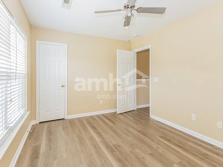 250 Border Rd — Photo 21