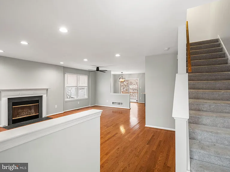547 Pickering Station Dr — Photo 5