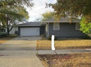 3006 10th Ave N, Fargo, ND 58102