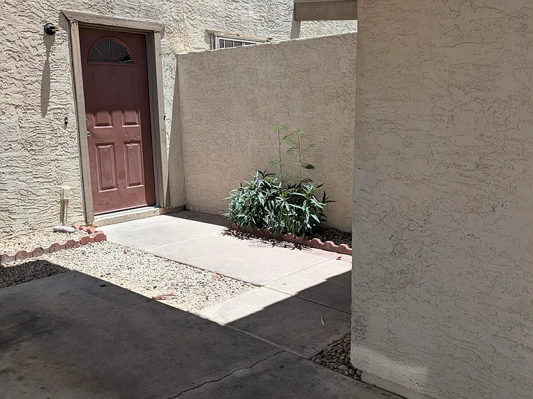 2409 W Campbell Ave #18 — Photo 1