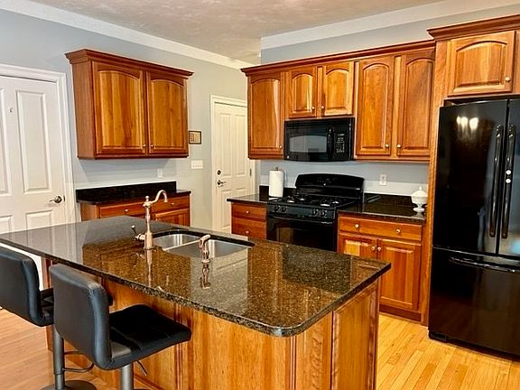 3rd image of 178 Cortland Dr Unit 178
