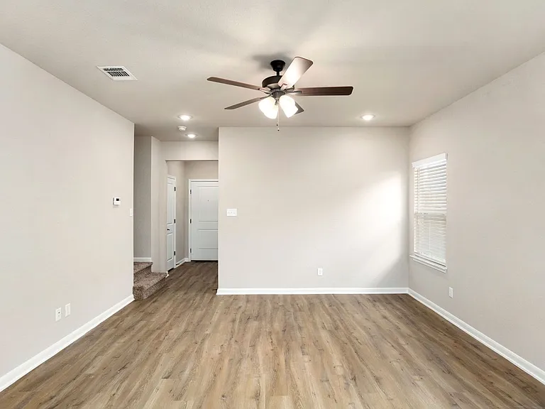 815 Soria Pl #101 — Photo 13