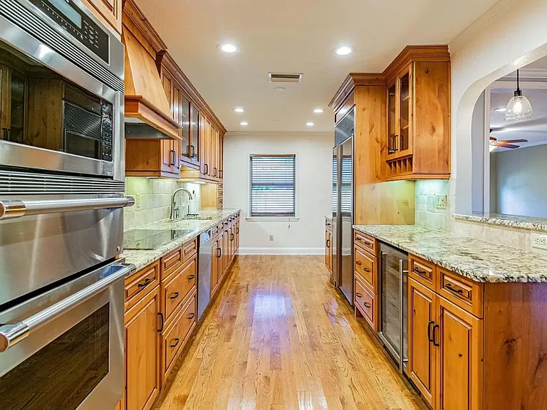 3705 W Barcelona St — Photo 6