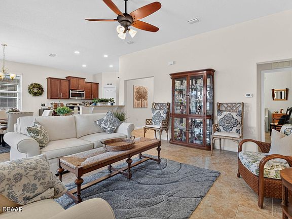 3rd image of 3451 Poneta Ave