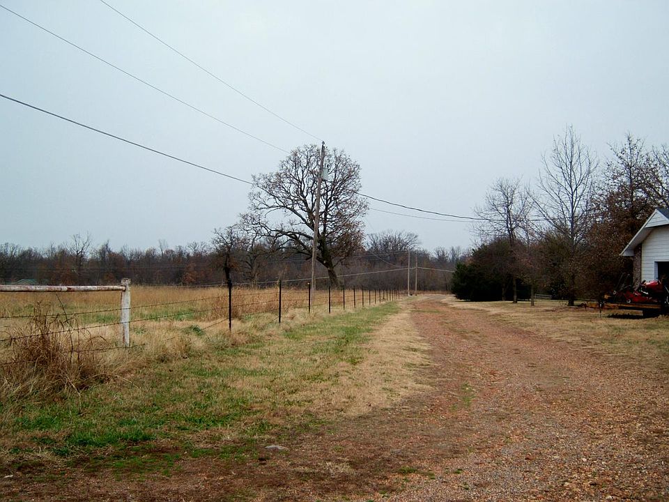 2nd image of Off East Rd #320