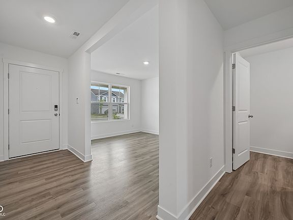 5th image of 6739 Henley Way