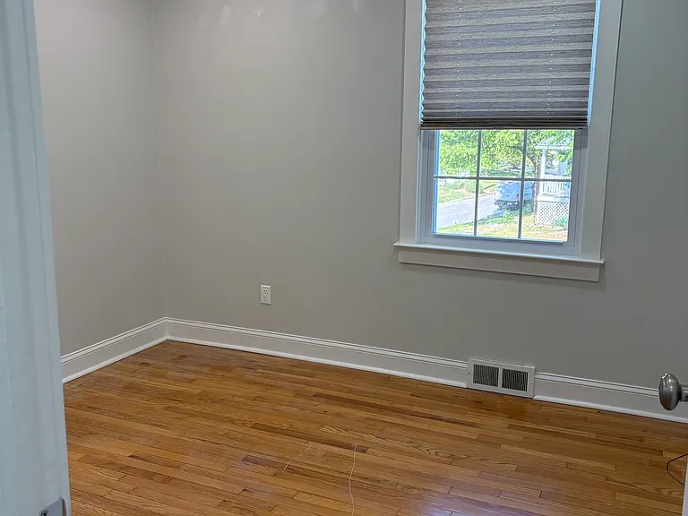 880 Doris Dr — Photo 8