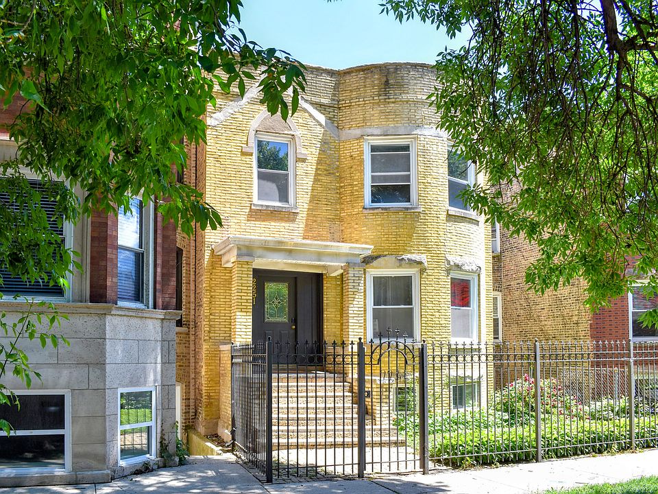 2nd image of 2251 N Sawyer Ave