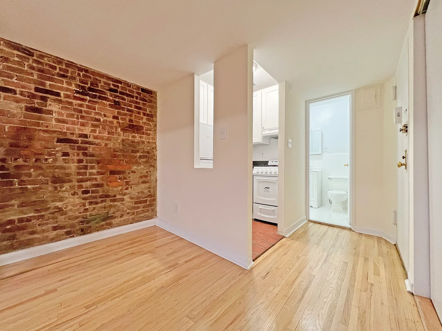 437 West 48th Street — Photo 4