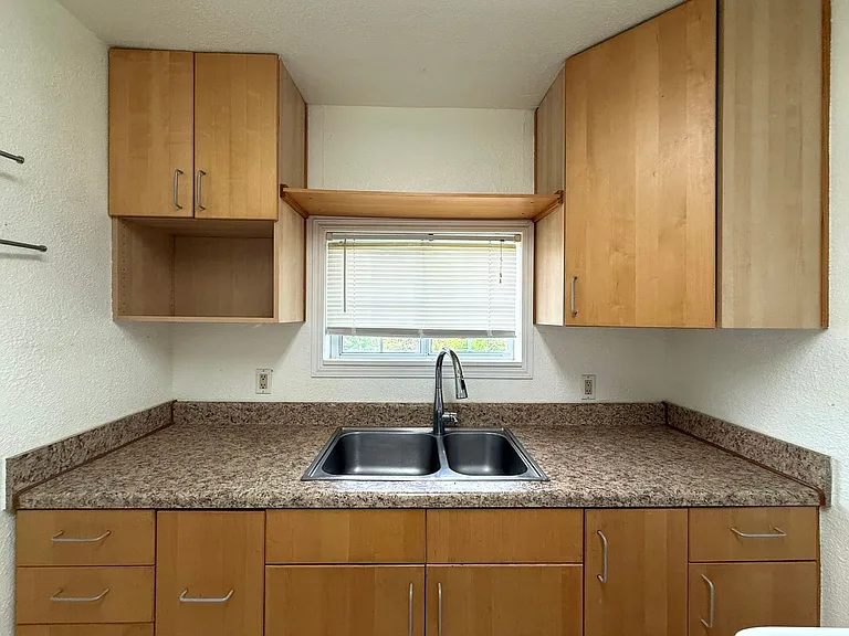 3305 Merrie Lynn Ave — Photo 6