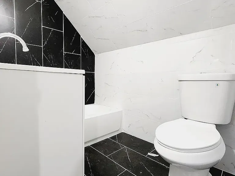 1058 Anna St #6D — Photo 5