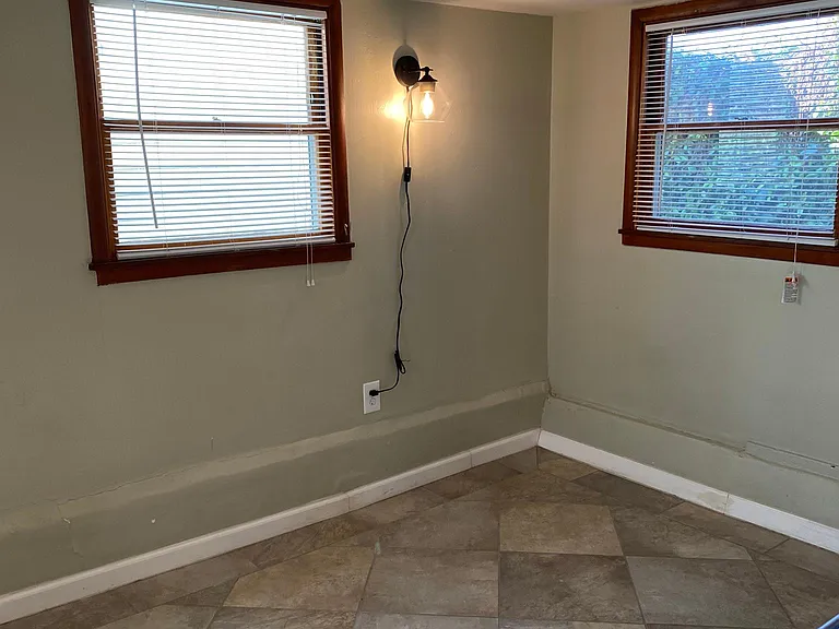 2516 N St #4 — Photo 11
