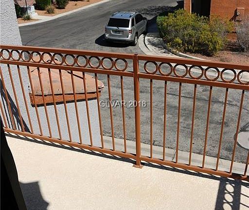 5th image of 9105 Beauchamp Ave