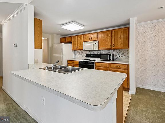 5th image of 604 McKinsey Park Dr APT 301