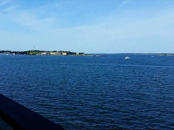 1211 Capella S, Newport, RI 02840