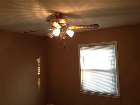 3rd image of 20301 Avalon St