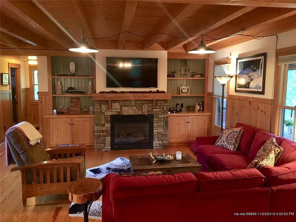 4 bed, 1650 sqft, $7,500 — Photo 4