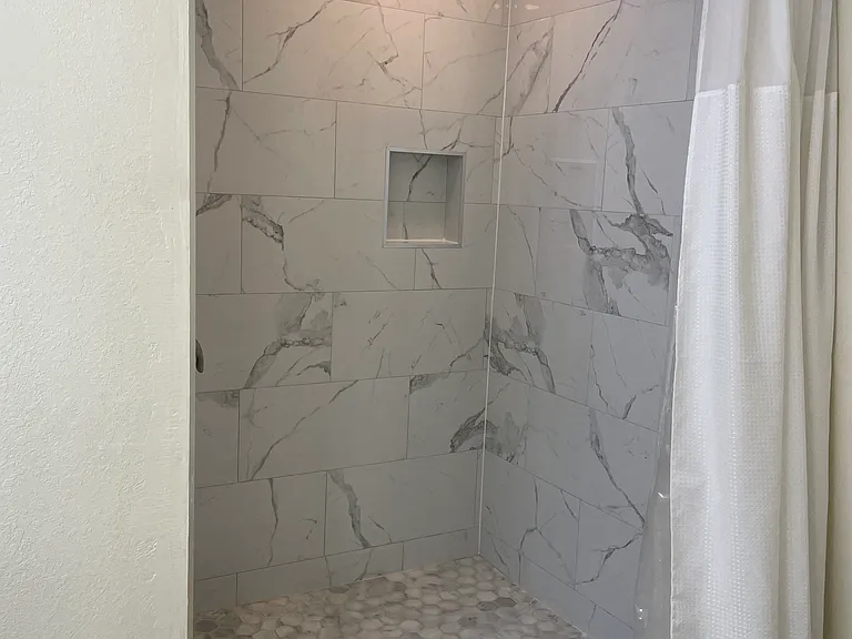 327 SE 23rd Ave #28 — Photo 9