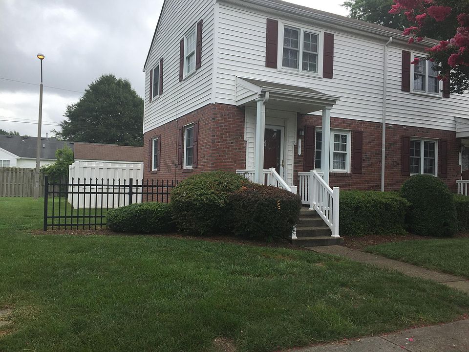 1st image of 8 Bender Ct