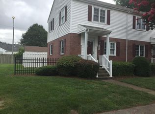 8 Bender Ct, Portsmouth, VA 23702