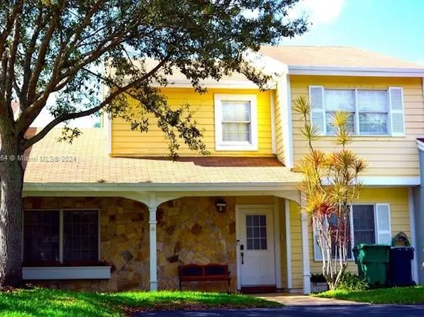 14530 SW 142nd Place Cir, Miami, FL 33186