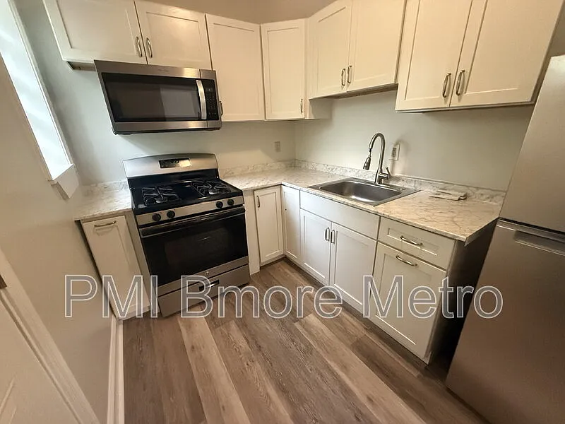 2 bed, 1.0 bath, 1100 sqft, $1,375 — Photo 3