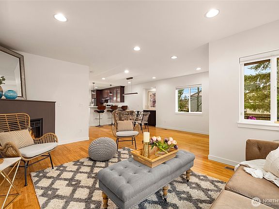 4th image of 1029 SW 124th Street