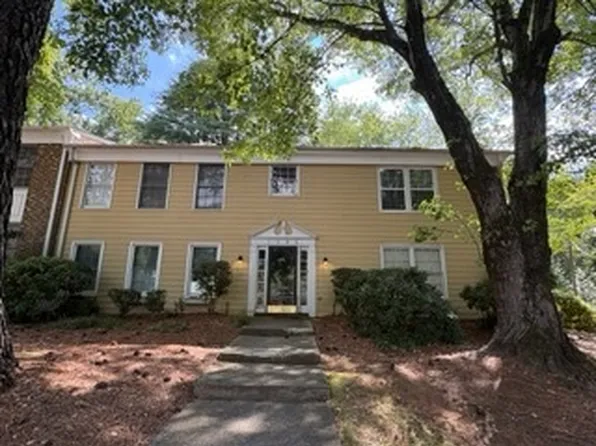 2811 Tully Sq APT L, Winston Salem, NC 27106