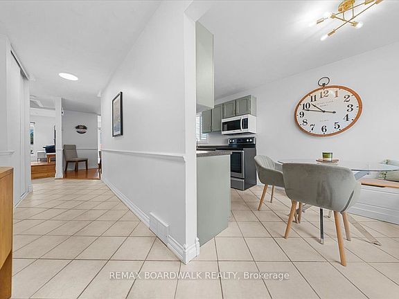 4th image of 6584 Legault St