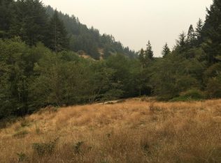 934 Oeschger Rd, Ferndale, CA 95536