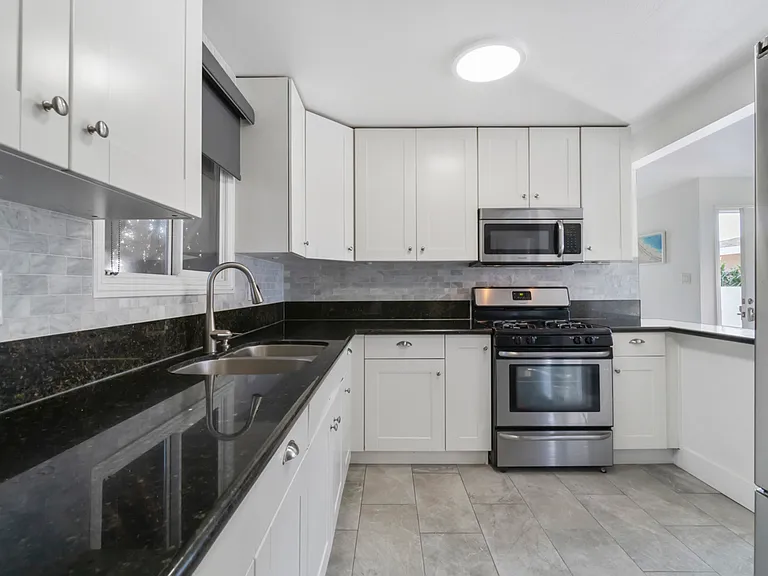 3539 Caspian Ave — Photo 13